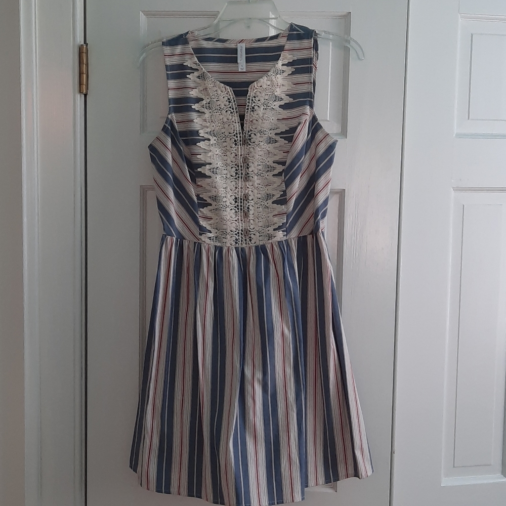 Xhilaration dress, size small w/lace